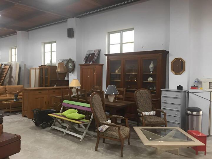 Vente de meubles Courthézon