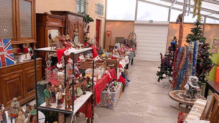 L'esprit de Noël est là, notre stand de décorations vous attend jusqu'au 31 décembre pour émerveiller petit et grand.