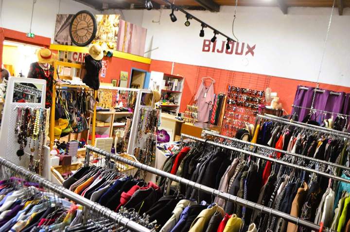 Vente de vêtements Courthézon